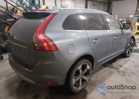 2017 Volvo Xc60 T5 Dynamic z USA, uszkodzony, nr VIN YV440MRR1H2103693